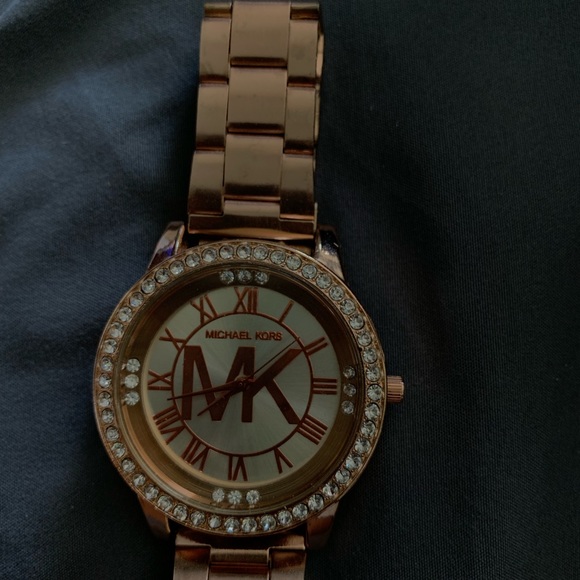 Micheal Kors Watch - Picture 5 of 5